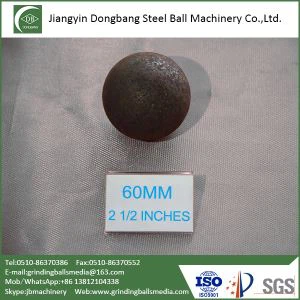 Kute kule do przetwarzania minerałów w kopalni rudy złota